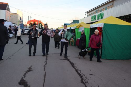В Нурлате проходит праздничная сельскохозяйственная ярмарка
