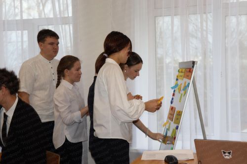 Егор Тарнавский провел урок цифры для нурлатских школьников