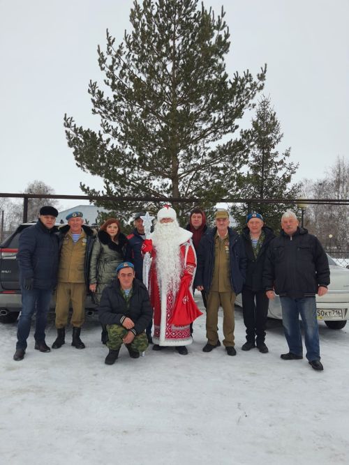 Нурлатские ветераны боевых действий привезли новогодние подарки в детский дом