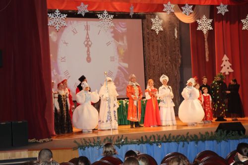 Сегодня в городском Дворце культуры состоялась Елка главы района