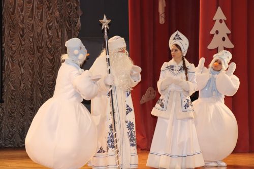 Сегодня в городском Дворце культуры состоялась Елка главы района