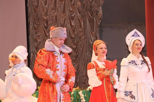 Сегодня в городском Дворце культуры состоялась Елка главы района