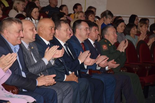 В Нурлате торжественное закрытие Года национальных культур и традиций прошло в обновленном зале Дворца культуры