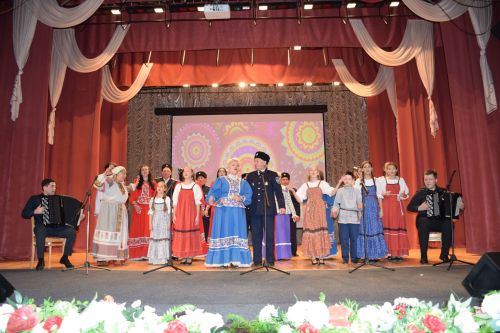 В Нурлате торжественное закрытие Года национальных культур и традиций прошло в обновленном зале Дворца культуры