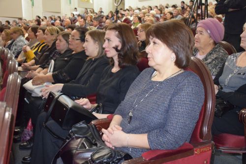 В Нурлате торжественное закрытие Года национальных культур и традиций прошло в обновленном зале Дворца культуры