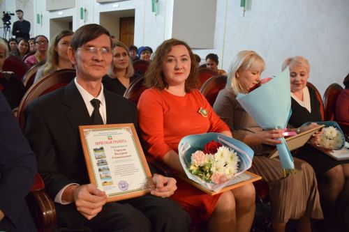 В Нурлате торжественное закрытие Года национальных культур и традиций прошло в обновленном зале Дворца культуры