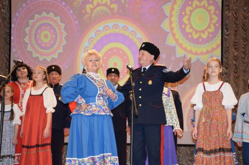 В Нурлате торжественное закрытие Года национальных культур и традиций прошло в обновленном зале Дворца культуры
