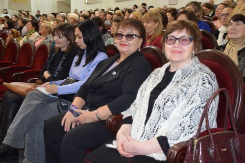 В Нурлате торжественное закрытие Года национальных культур и традиций прошло в обновленном зале Дворца культуры