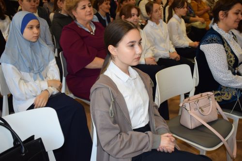 В Нурлате прошел творческий вечер известной поэтессы Фаузии Мухаметовой