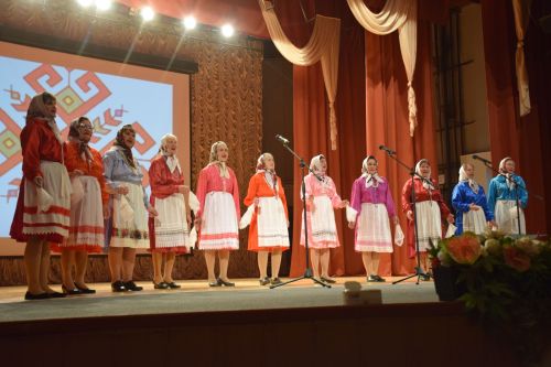 В Нурлате торжественное закрытие Года национальных культур и традиций прошло в обновленном зале Дворца культуры
