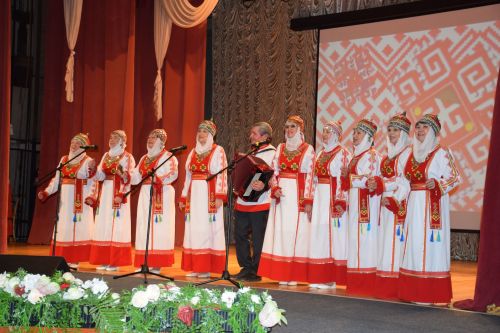 В Нурлате торжественное закрытие Года национальных культур и традиций прошло в обновленном зале Дворца культуры
