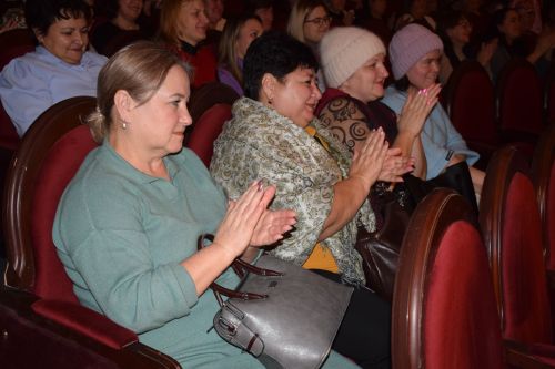 В Нурлате торжественное закрытие Года национальных культур и традиций прошло в обновленном зале Дворца культуры
