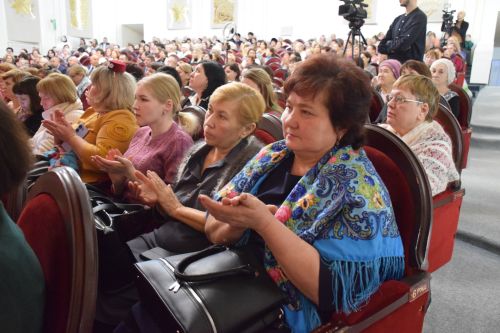В Нурлате торжественное закрытие Года национальных культур и традиций прошло в обновленном зале Дворца культуры