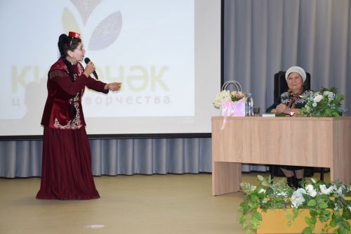 В Нурлате прошел творческий вечер известной поэтессы Фаузии Мухаметовой