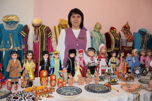 В Нурлате торжественное закрытие Года национальных культур и традиций прошло в обновленном зале Дворца культуры
