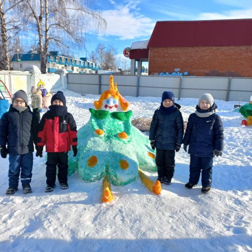В детском саду «Росинка» появился «Снежный городок Эколят»