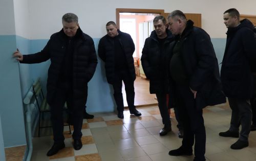 Алмаз Ахметшин посетил врачебную амбулаторию в микрорайоне сахароваров в Нурлате