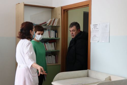 Алмаз Ахметшин посетил врачебную амбулаторию в микрорайоне сахароваров в Нурлате