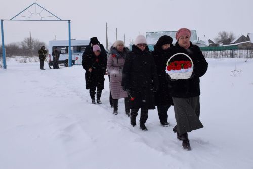 Нурлатская делегация посетила могилу земляка Гакиля Сагирова в день его 85-летия