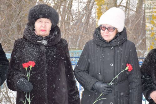 Нурлатская делегация посетила могилу земляка Гакиля Сагирова в день его 85-летия