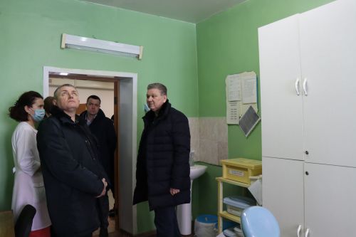 Алмаз Ахметшин посетил врачебную амбулаторию в микрорайоне сахароваров в Нурлате