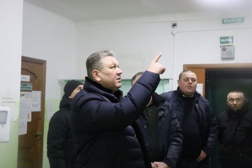 Алмаз Ахметшин посетил врачебную амбулаторию в микрорайоне сахароваров в Нурлате