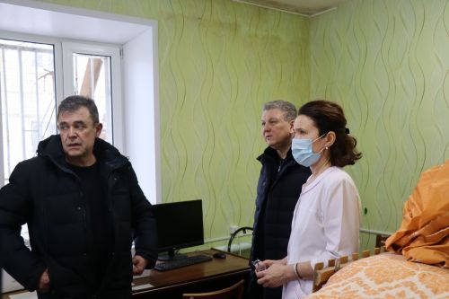 Алмаз Ахметшин посетил врачебную амбулаторию в микрорайоне сахароваров в Нурлате