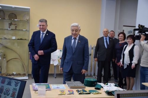Фарид Мухаметшин посетил школу №1 города Нурлат