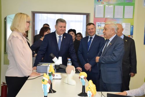 Фарид Мухаметшин посетил школу №1 города Нурлат