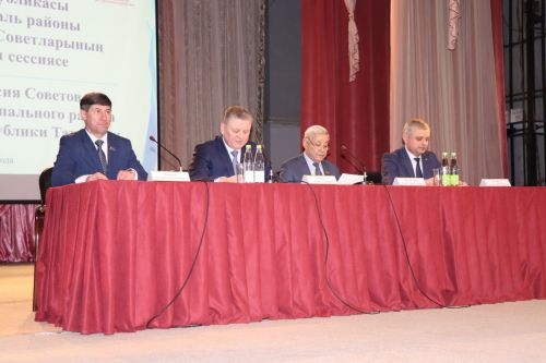 В Нурлате в работе сессии принял участие Фарид Мухаметшин