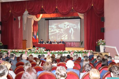 В Нурлате в работе сессии принял участие Фарид Мухаметшин