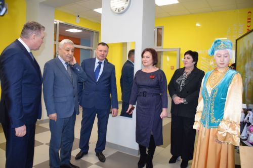 Фарид Мухаметшин посетил школу №1 города Нурлат