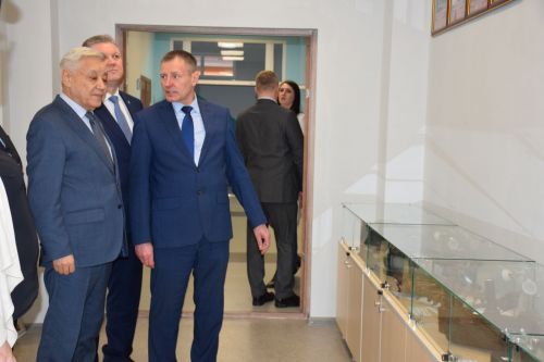 Фарид Мухаметшин посетил школу №1 города Нурлат