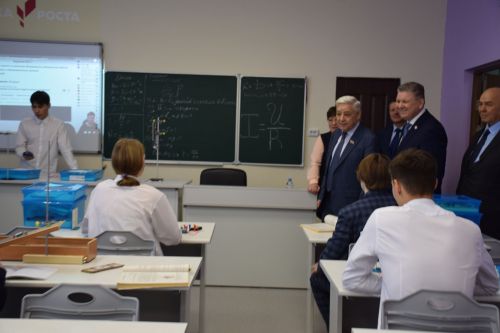 Фарид Мухаметшин посетил школу №1 города Нурлат