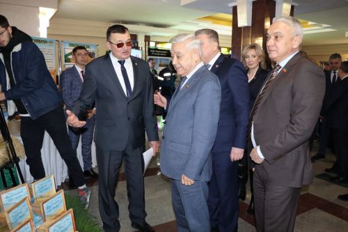 В Нурлате в работе сессии принял участие Фарид Мухаметшин