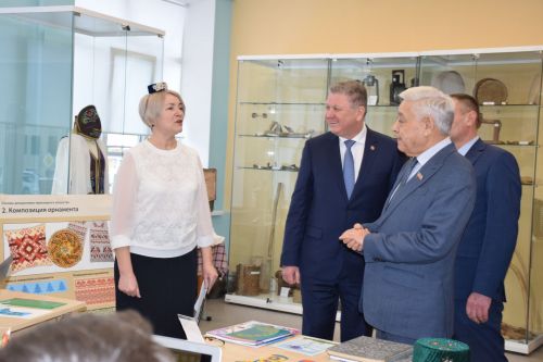 Фарид Мухаметшин посетил школу №1 города Нурлат