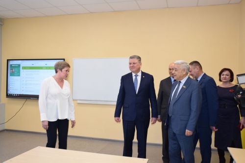 Фарид Мухаметшин посетил школу №1 города Нурлат