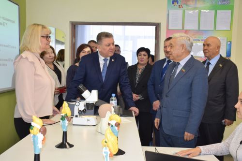 Фарид Мухаметшин посетил школу №1 города Нурлат