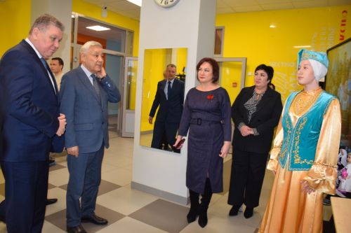 Фарид Мухаметшин посетил школу №1 города Нурлат