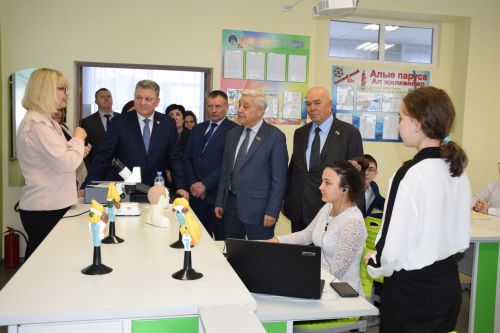Фарид Мухаметшин посетил школу №1 города Нурлат