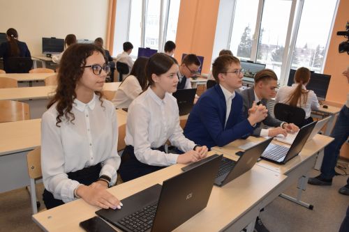 Фарид Мухаметшин посетил школу №1 города Нурлат