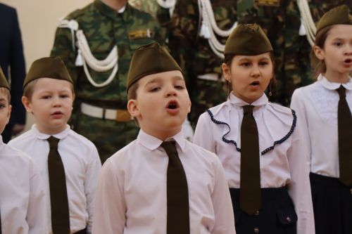 В Нурлате прошел смотр строя и песни среди учащихся