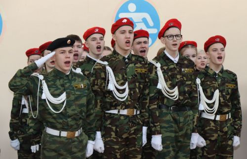 В Нурлате прошел смотр строя и песни среди учащихся