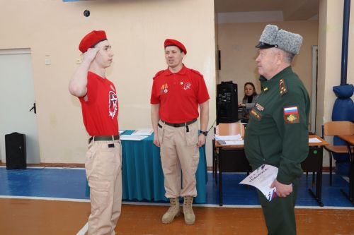 В Нурлате прошел смотр строя и песни среди учащихся