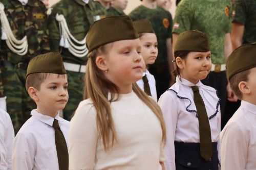 В Нурлате прошел смотр строя и песни среди учащихся