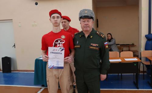 В Нурлате прошел смотр строя и песни среди учащихся