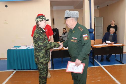 В Нурлате прошел смотр строя и песни среди учащихся