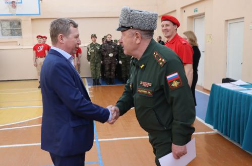 В Нурлате прошел смотр строя и песни среди учащихся