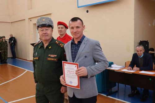 В Нурлате прошел смотр строя и песни среди учащихся