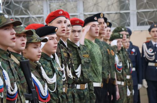В Нурлате прошел смотр строя и песни среди учащихся